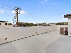 319 1/2 Jasmine, Corona Del Mar CA 92625