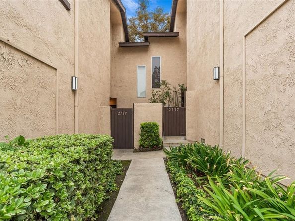 2739 Calle Colima, West Covina CA 91792