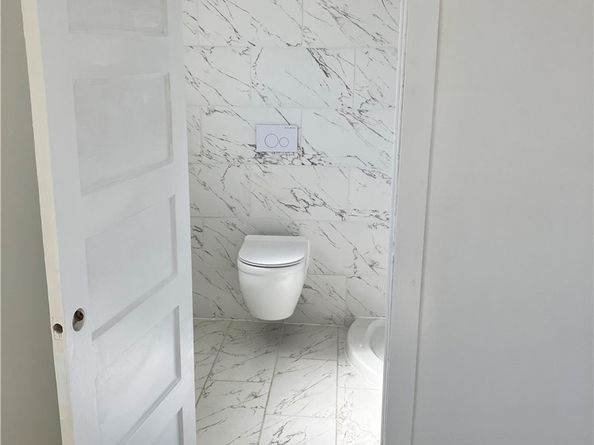 1818 W 81st, Los Angeles CA 90047