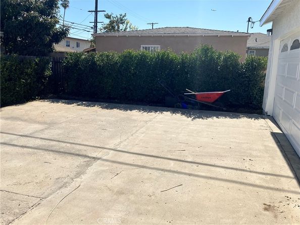 1818 W 81st, Los Angeles CA 90047