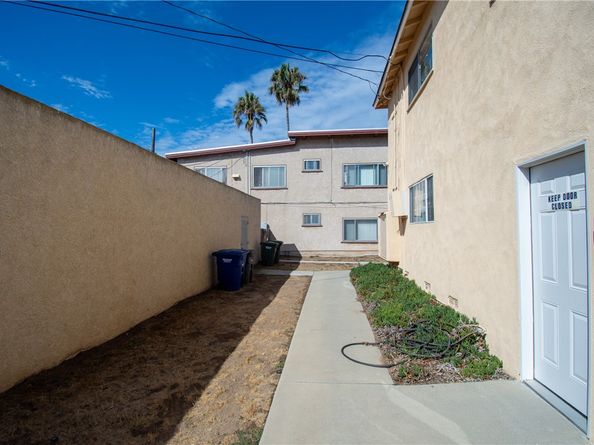 906 E Imperial, El Segundo CA 90245