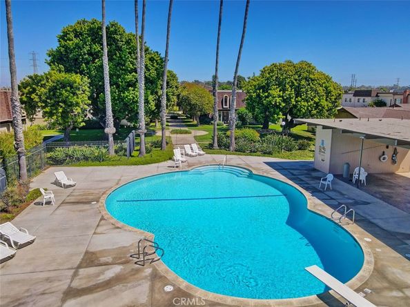 21335 Bay Crest Circle, Huntington Beach CA 92646