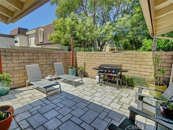 21335 Bay Crest Circle, Huntington Beach CA 92646