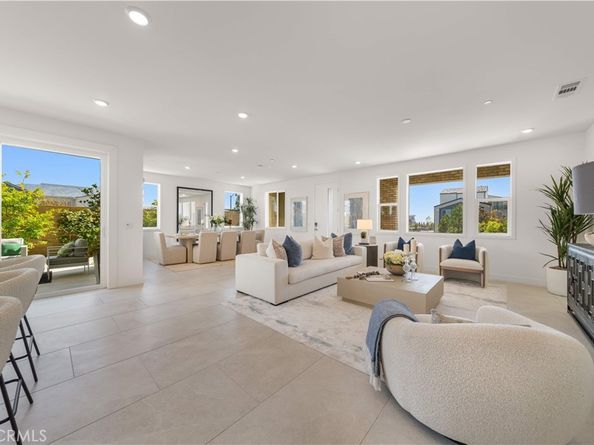 306 Treble, Irvine CA 92618