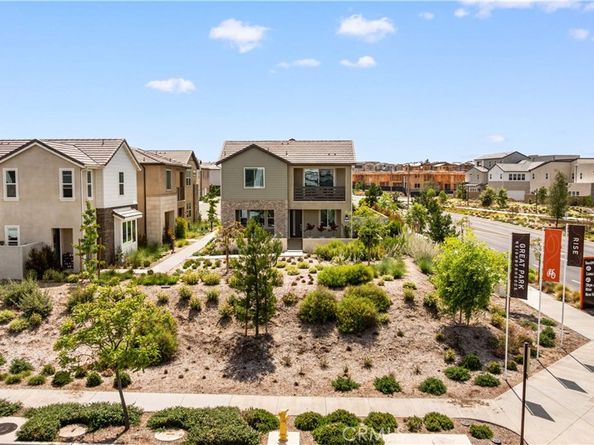 306 Treble, Irvine CA 92618