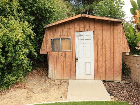 30 Country Wood, Phillips Ranch CA 91766