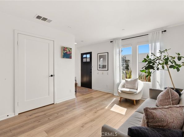 519 Caleigh Lane, Costa Mesa CA 92627