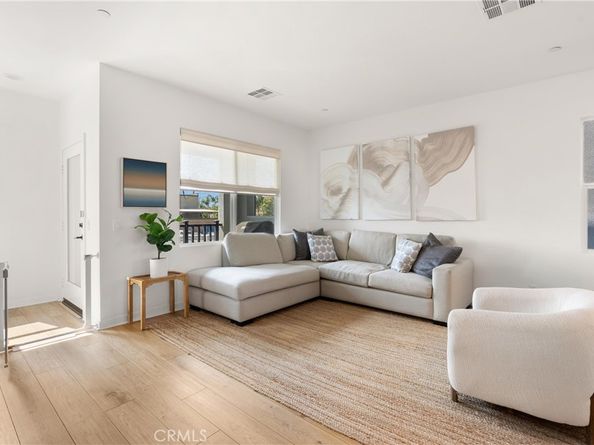 519 Caleigh Lane, Costa Mesa CA 92627