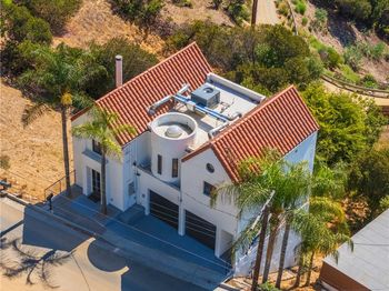 1426 Killarney Avenue