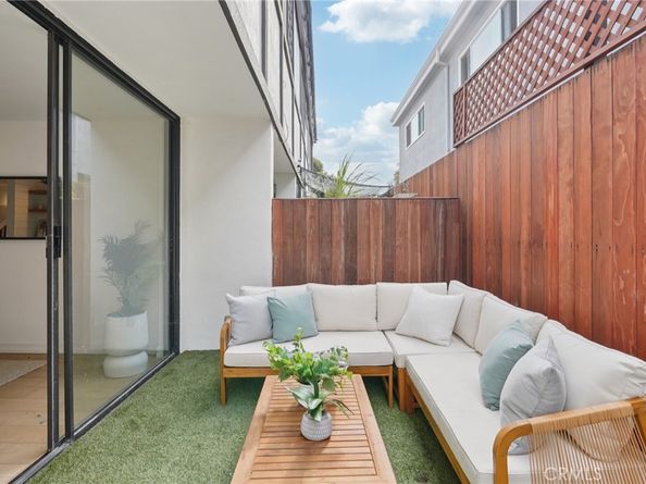 713 9th Street 3, Santa Monica CA 90402
