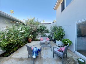 8142 Foxhall Drive, Huntington Beach CA 92646