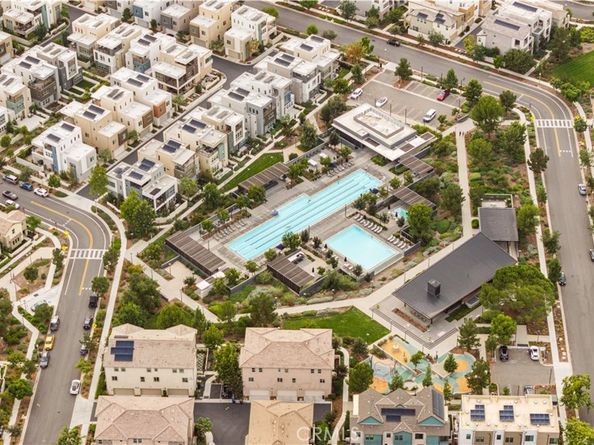 362 Chorus, Irvine CA 92618