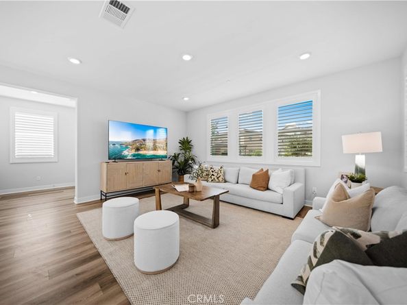 362 Chorus, Irvine CA 92618