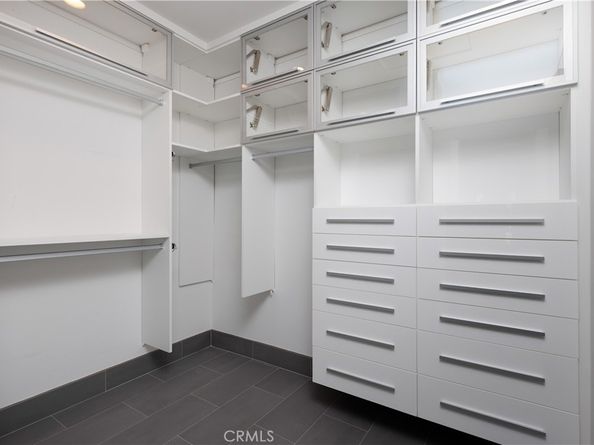 7104 W Oceanfront, Newport Beach CA 92663