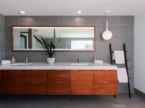 7104 W Oceanfront, Newport Beach CA 92663