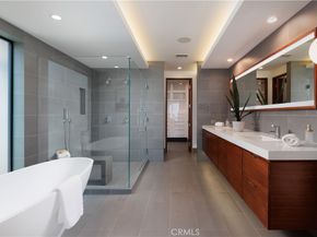 7104 W Oceanfront, Newport Beach CA 92663