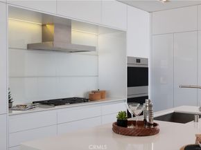 7104 W Oceanfront, Newport Beach CA 92663