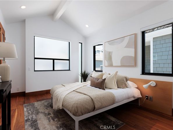 7104 W Oceanfront, Newport Beach CA 92663