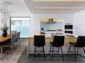 7104 W Oceanfront, Newport Beach CA 92663