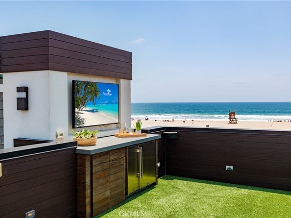 7104 W Oceanfront, Newport Beach CA 92663