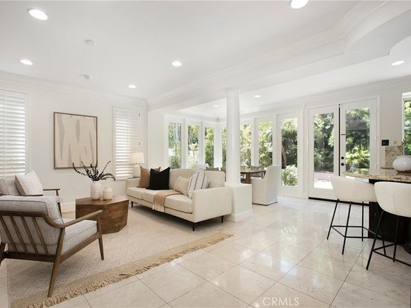 25 Santa Maria, Lake Forest CA 92610