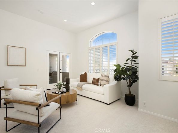 25 Santa Maria, Lake Forest CA 92610