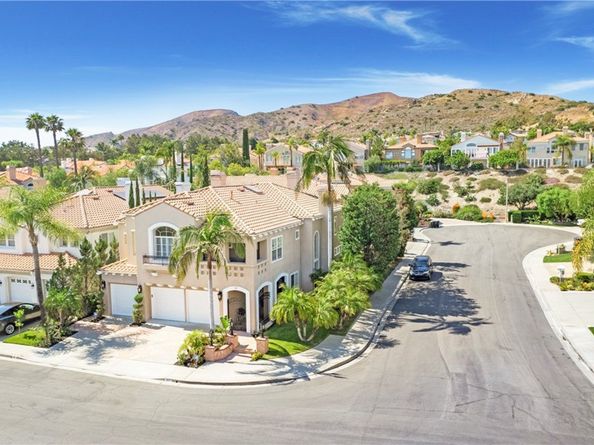 25 Santa Maria, Lake Forest CA 92610