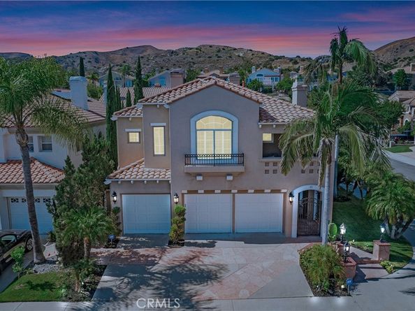 25 Santa Maria, Lake Forest CA 92610