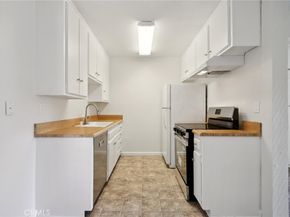 1010 W Macarthur Boulevard 24, Santa Ana CA 92707