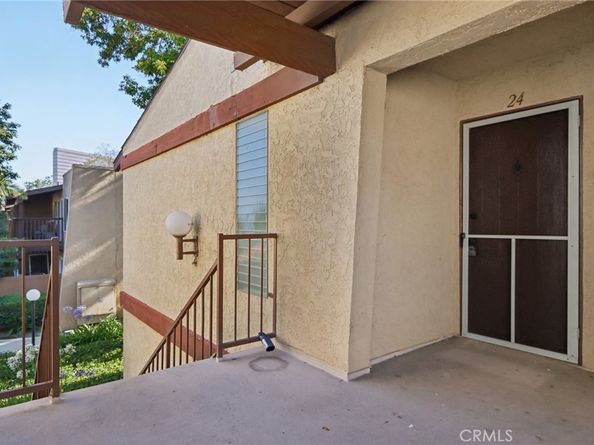 1010 W Macarthur Boulevard 24, Santa Ana CA 92707