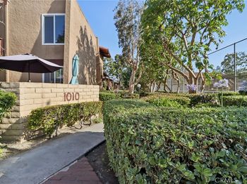 1010 W Macarthur Boulevard