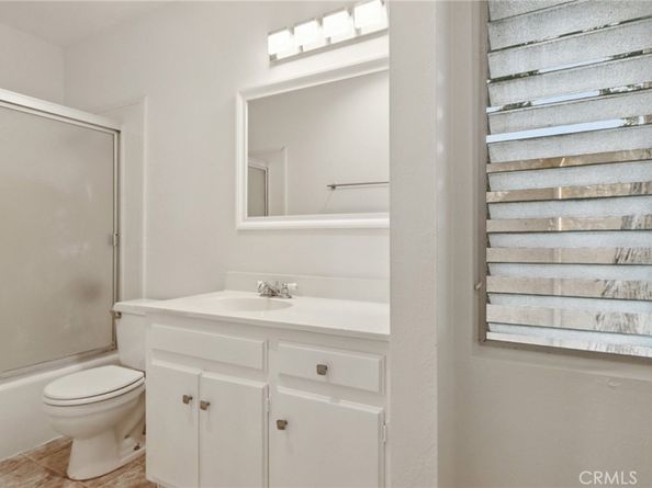 1010 W Macarthur Boulevard 24, Santa Ana CA 92707