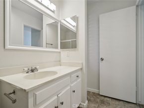 1010 W Macarthur Boulevard 24, Santa Ana CA 92707