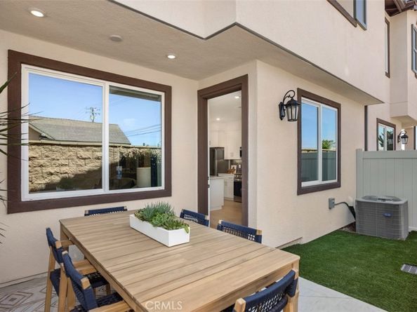 7027 Solara, Westminster CA 92683