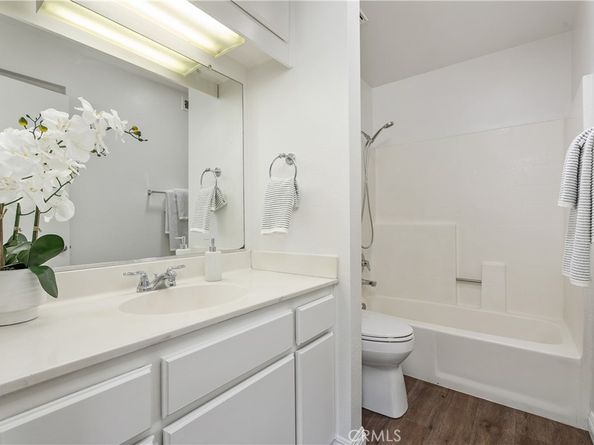 23371 #E 290 La Crescenta, Mission Viejo CA 92691