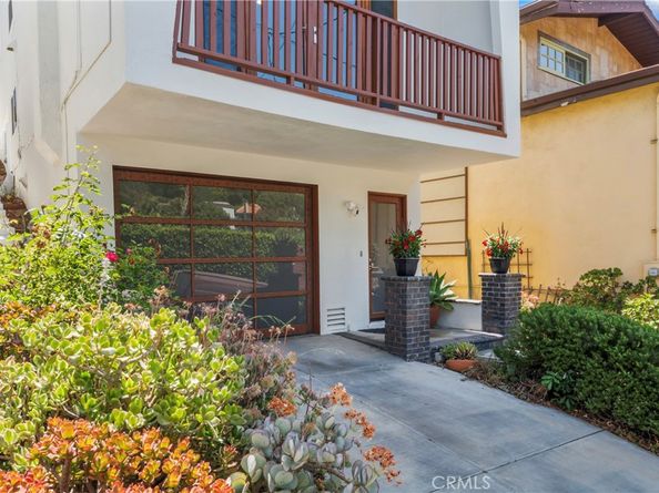 2820 Oak Point Drive, Los Angeles CA 90068