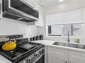 2820 Oak Point Drive, Los Angeles CA 90068