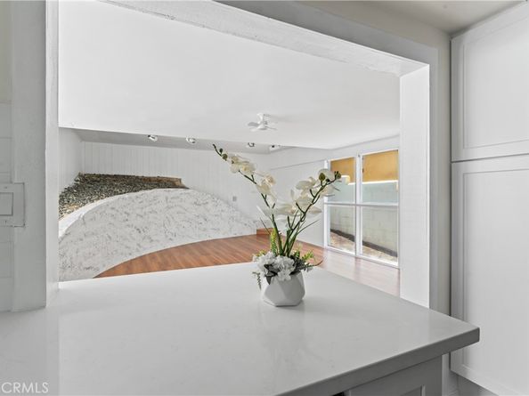 2820 Oak Point Drive, Los Angeles CA 90068