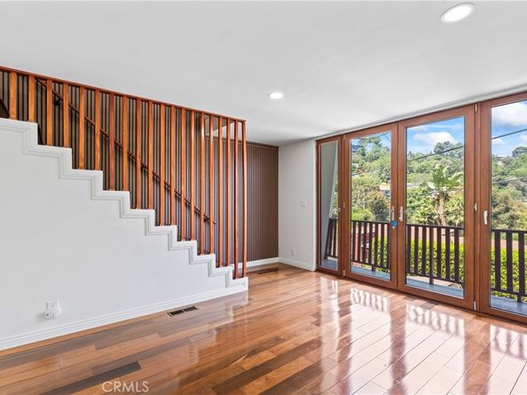 2820 Oak Point Drive, Los Angeles CA 90068