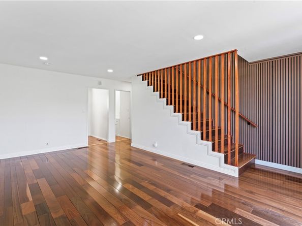 2820 Oak Point Drive, Los Angeles CA 90068
