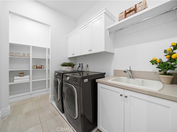 101 Lustro, Irvine CA 92602