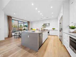 101 Lustro, Irvine CA 92602