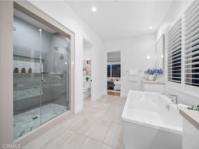 101 Lustro, Irvine CA 92602