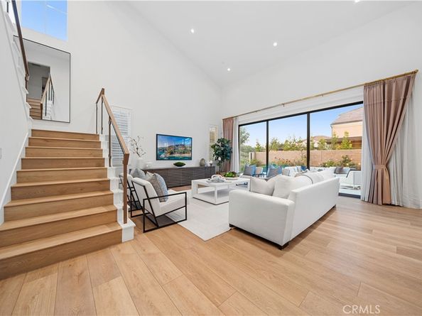 101 Lustro, Irvine CA 92602