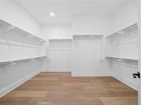 101 Lustro, Irvine CA 92602