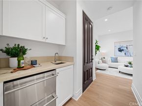 101 Lustro, Irvine CA 92602