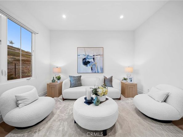 101 Lustro, Irvine CA 92602