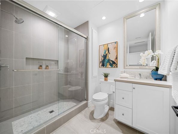 101 Lustro, Irvine CA 92602