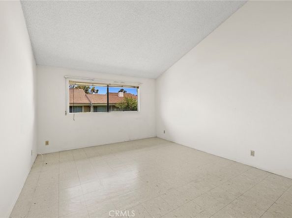 16 Driftwood 24, Irvine CA 92604