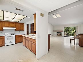 16 Driftwood 24, Irvine CA 92604